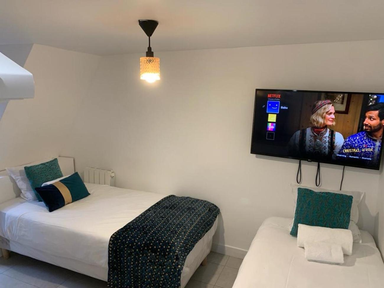 144 - Urban Charming Studio In Париж Екстериор снимка